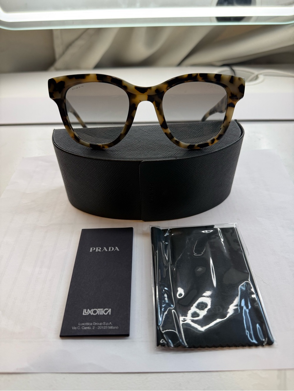 Prada Tortoiseshell Round Sunglasses - Brown/Beige